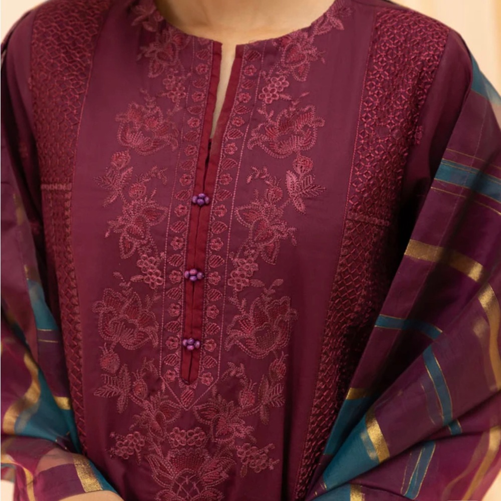 Sapphire 3 piece embroidered set - Picture 3 of 3